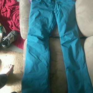 Skiing pants